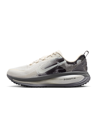 Nike Vomero 18 SE Women's Road Running Shoes. Nike IL